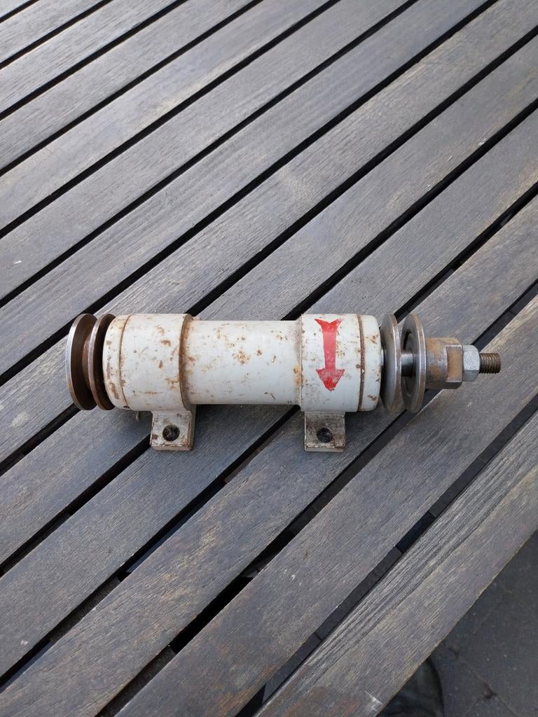 Slijpmachiene, Enlèvement