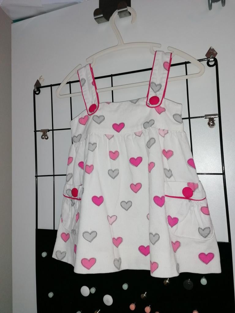 Kleedje voor 6 a 9 maanden, Kinderen en Baby's, Babykleding | Maat 74, Gebruikt, Meisje, Jurkje of Rokje, Ophalen of Verzenden