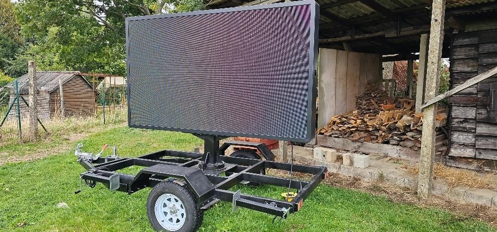 Ecran publicitaire sur remorque, Enlèvement, Neuf