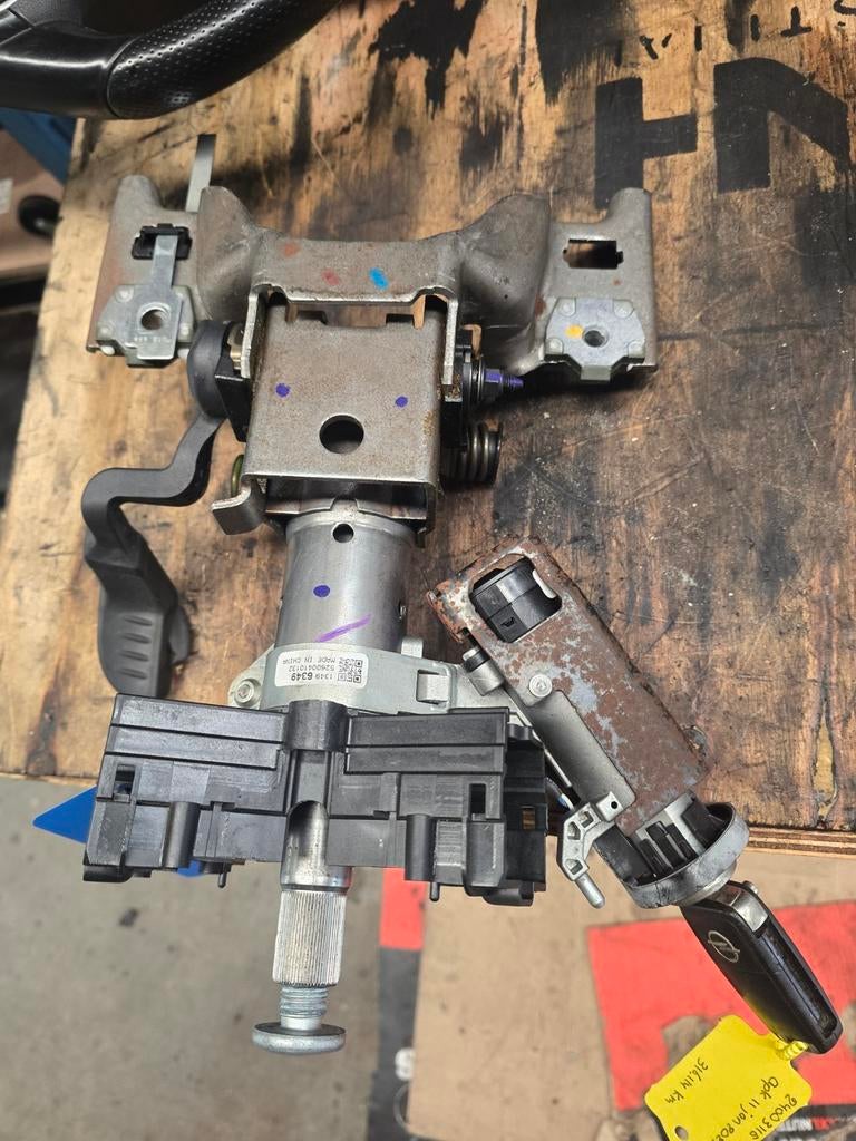 Contactslot Opel corsa E 1.4 16V OPC, Ophalen of Verzenden, Opel