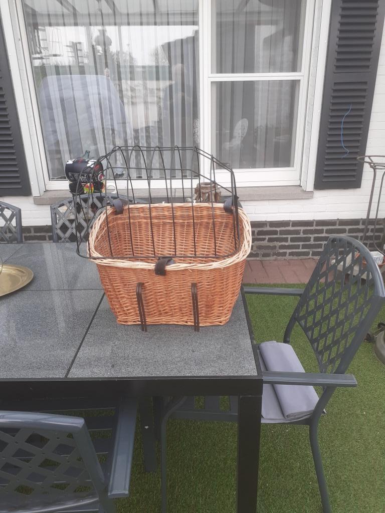 fietmandje, Dieren en Toebehoren, Ophalen, Zo goed als nieuw, Riet