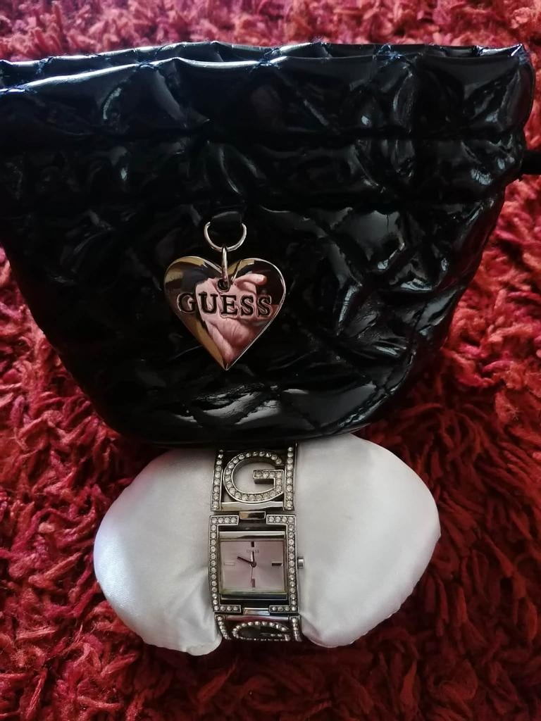 Montre Guess pour femme, Bijoux, Sacs & Beauté, Enlèvement ou Envoi, Femme