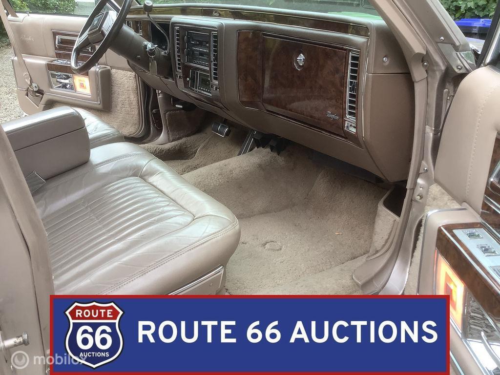 Cadillac Brougham | 1992 | Route 66 Auctions, Cadillac, Zwart, Bedrijf, Handgeschakeld