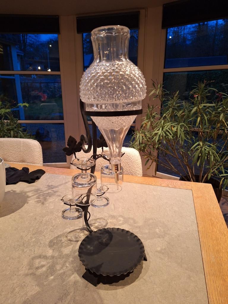 Décanteur à vin en verre et fer forgé + verres, Collections, Enlèvement