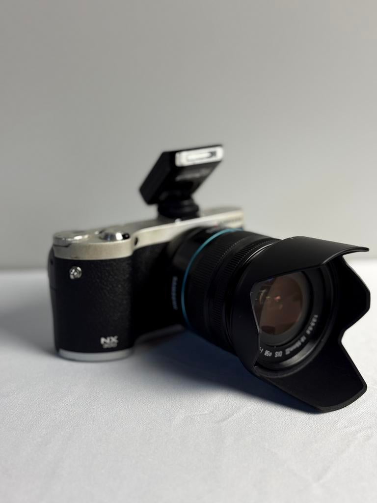 Samsung NX 300 mirrorless + 18-55 ois (x2) - herstel, Audio, Tv en Foto, Fotocamera's Analoog, Gebruikt, Compact, Samsung, Ophalen of Verzenden