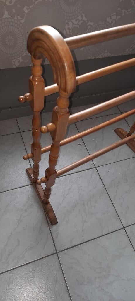 Houten handdoeken rek, Huis en Inrichting, Ophalen