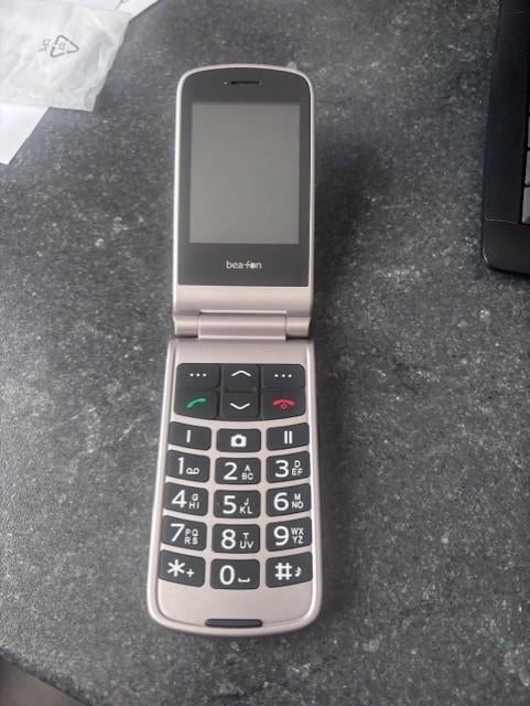 Gros boutons GSM, Télécoms, Enlèvement, Neuf, Autres modèles, Clavier physique