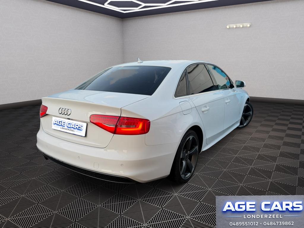 Audi A4 Sedan S-Line+ 1.8 TFSI automaat, Auto's, Automaat, 4 cilinders, A4, Wit