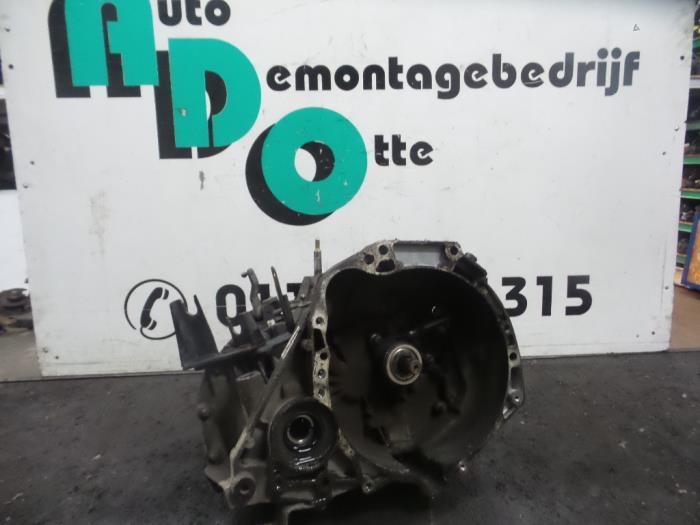 Boîte de vitesse d'un Nissan Micra (Micra 03-), -, 3 mois de garantie, Utilisé, -