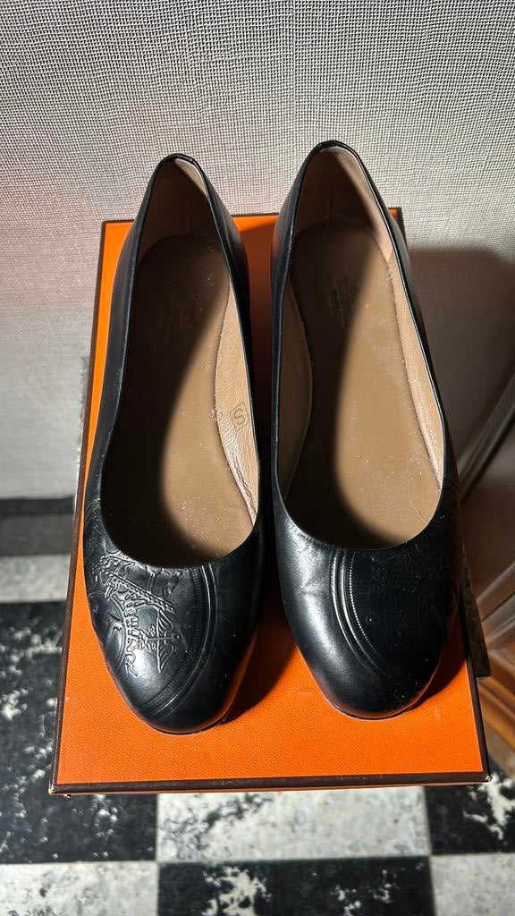 Hermes, Kleding | Dames, Schoenen, Ophalen of Verzenden, Zo goed als nieuw, Zwart