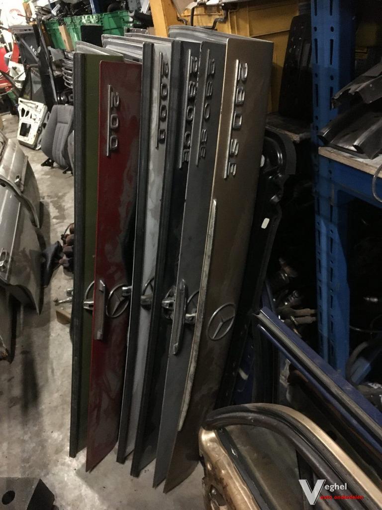 Mercedes w115 w114 w201 w124 w123 achterklep, Ophalen, Gebruikt, -, Achter