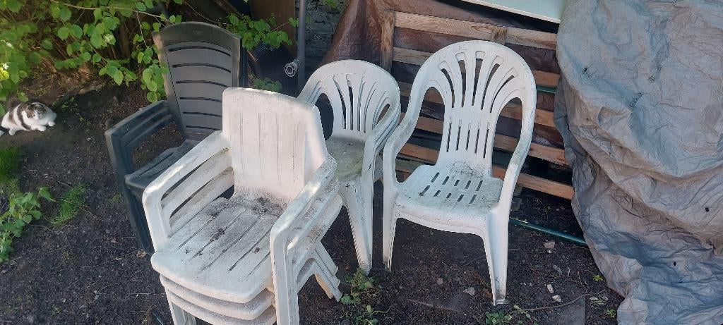 Set van 11 plastic tuinstoelen, Ophalen, Gebruikt, Plastic