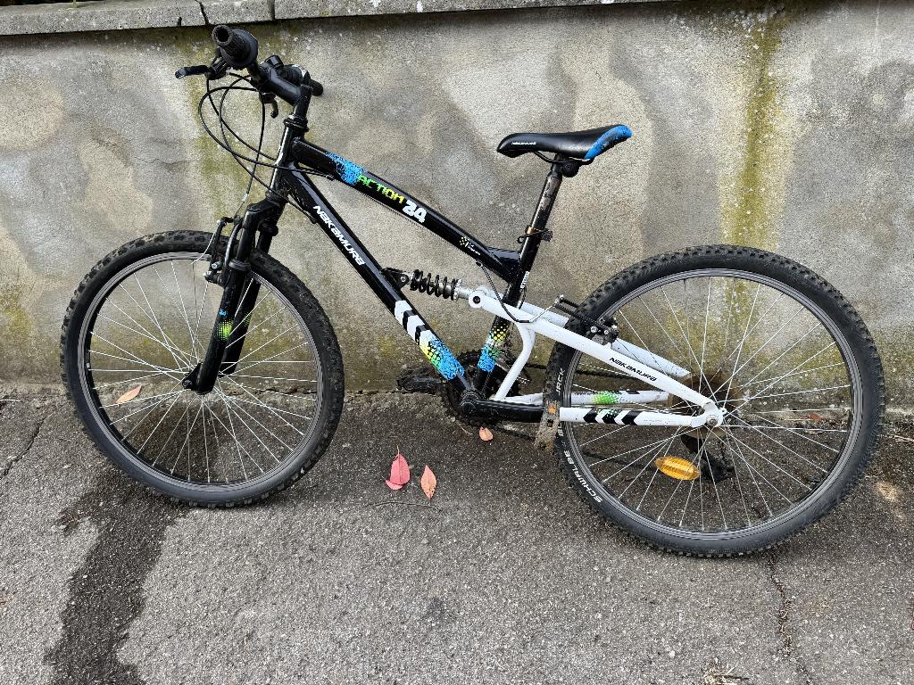 Mountainbike met volledige vering voor jongens - 9-11 jaar, Fietsen en Brommers, Ophalen, Gebruikt, 16 tot 20 inch, Intersport