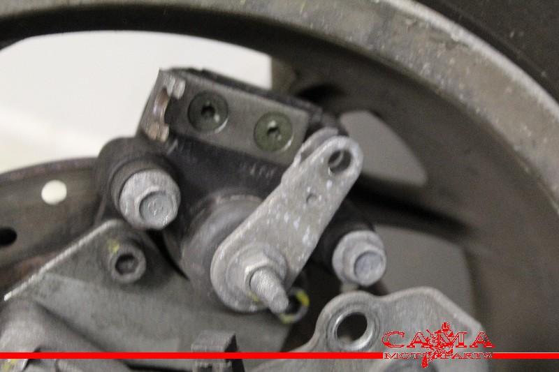 REMKLAUW ACHTER Piaggio MP3 500 2014-2018 (01-2014/12-2018), Dhr. S. di Majo, Gebruikt, Info@cama-motorparts.nl, P.J. Troelstraweg 8 8
3144 CX  MAASSLUIS, NL