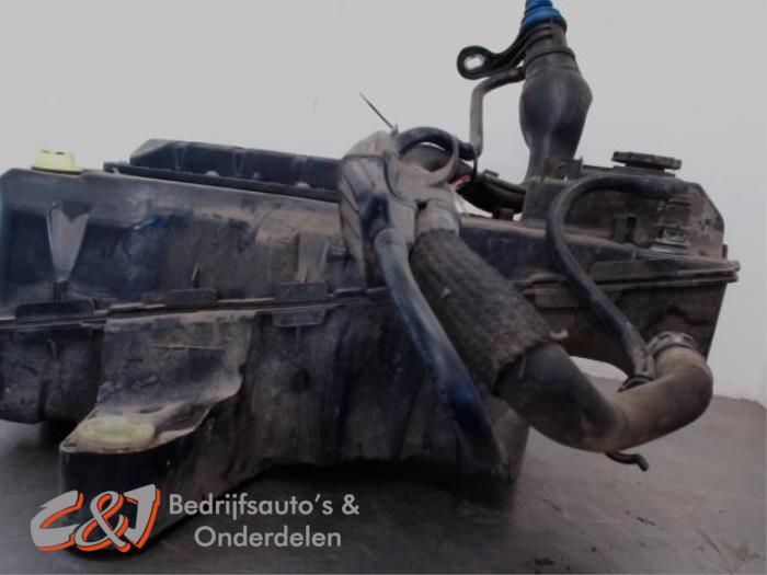Adblue tank van een Peugeot Partner, Auto-onderdelen, Brandstofsystemen, Gebruikt, -, -, Ophalen of Verzenden