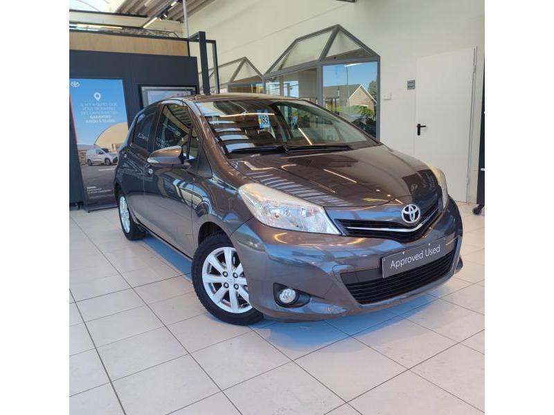 Toyota Yaris Life, Autos, Toyota, Euro 5, Achat, 998 cm³, Boîte manuelle