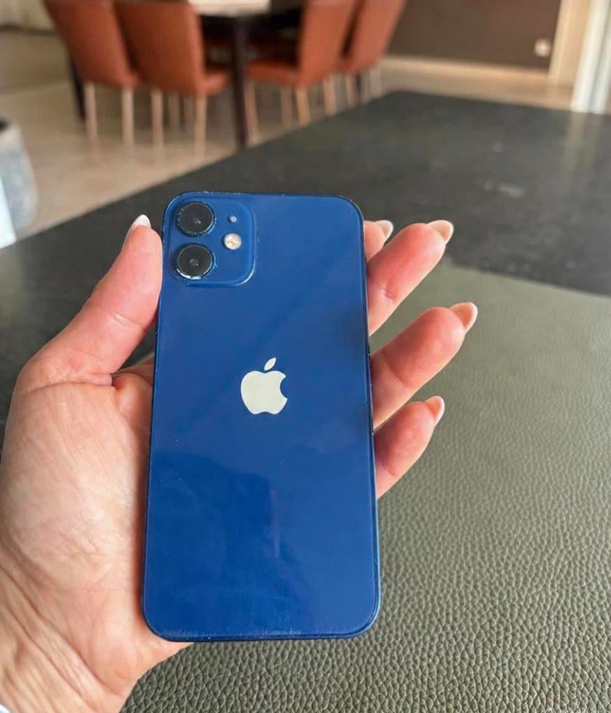 iPhone 12, Telecommunicatie, Mobiele telefoons | Hoesjes en Screenprotectors | Apple iPhone, Ophalen, Zo goed als nieuw, IPhone 12