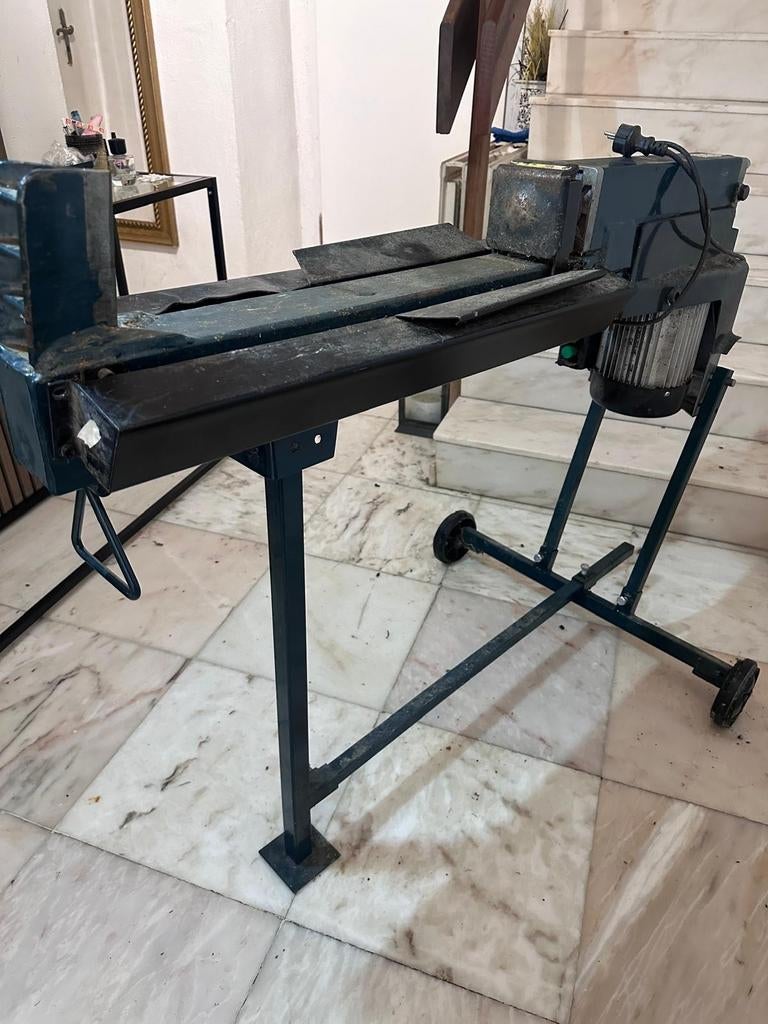 Fendeuse a bois - Houtklover

ELEM GARDEN, Jardin & Terrasse, Enlèvement