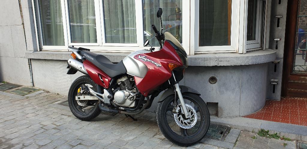 HONDA VARADERO 125, Motos, Motos | Honda, Permis Moto A1 minimum, Particulier, Autre, 1 cylindre