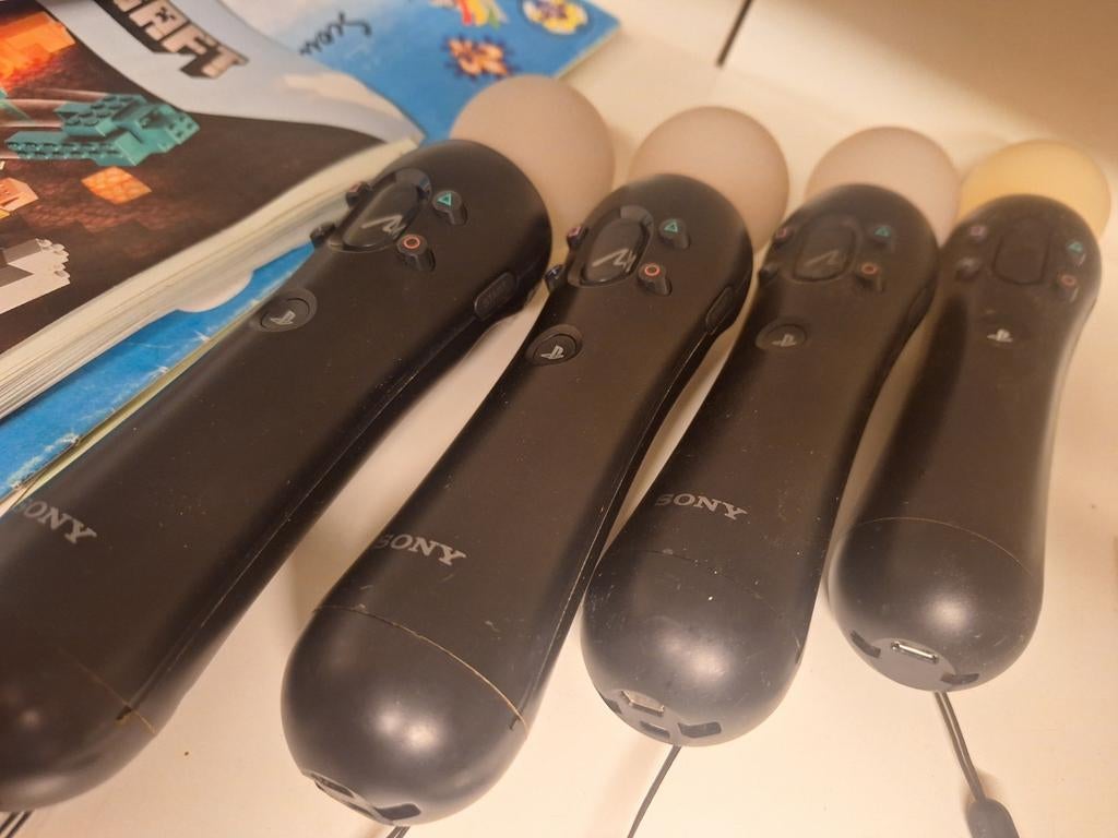 4 Playstation move controllers, Games en Spelcomputers, Ophalen of Verzenden, PlayStation