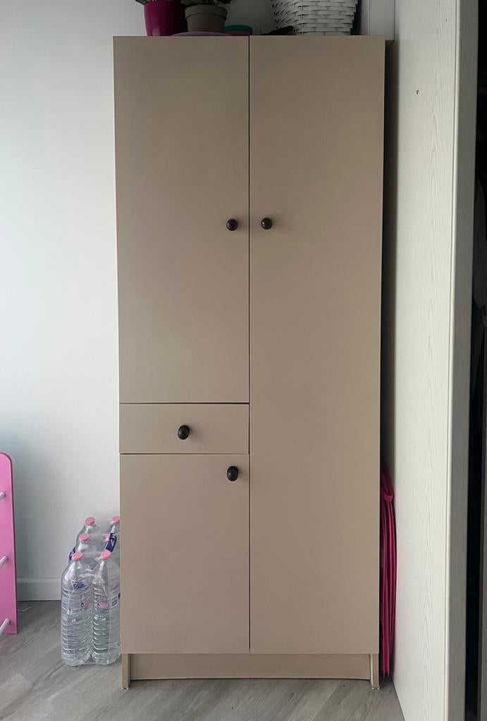 Gratis kast (badkamer/kinderkamer), Huis en Inrichting, Ophalen, Zo goed als nieuw
