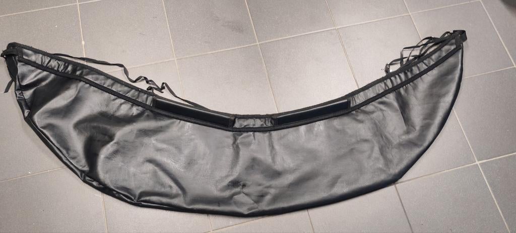 Motorkaphoes voor de VW Scirocco 2008., Ophalen