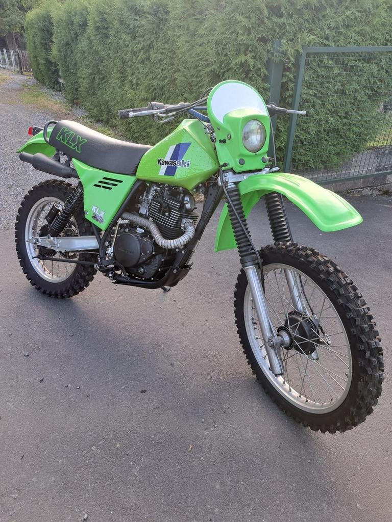 Kawasaki klx 250 de janvier 1979 avec manuel d'époque, Motoren, Motoren | Kawasaki, Particulier