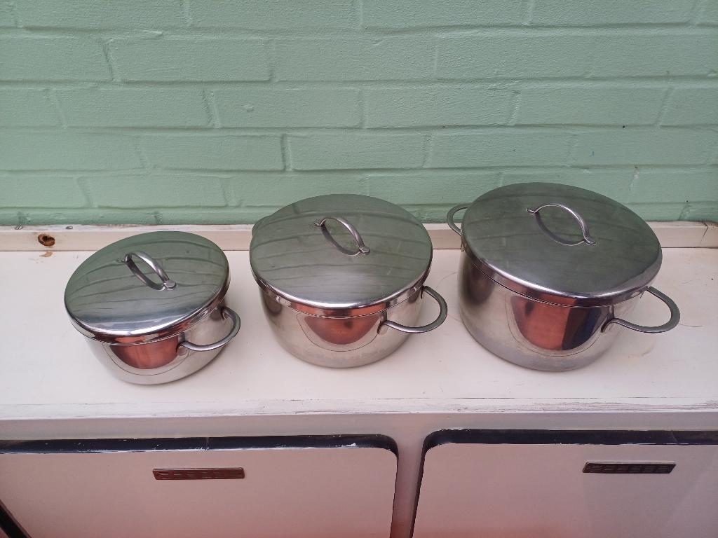 Ensemble de 3 casseroles pour cuisiniere à gaz, Maison & Meubles, Cuisine | Casseroles & Poêles, Enlèvement, Inox