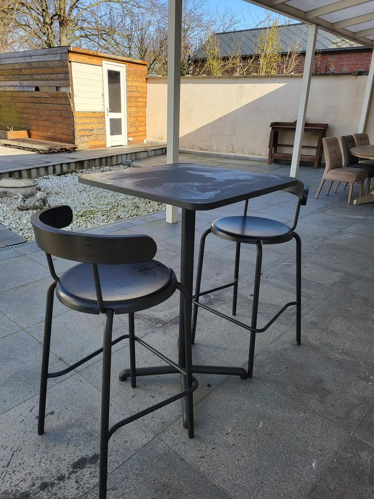 Hoge tafel met twee bijhorende stoelen, Huis en Inrichting, Tafels | Eettafels, Ophalen, Gebruikt