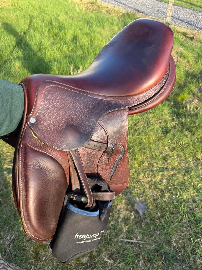 Antares springzadel schitterende staat, Dieren en Toebehoren, Ophalen, Zo goed als nieuw