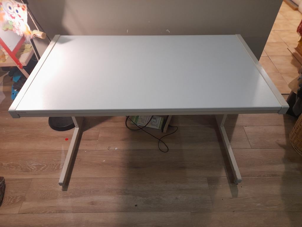 Bureau 115x70 - très solide, Bureau d'ordinateur, Métal, Enlèvement, Utilisé