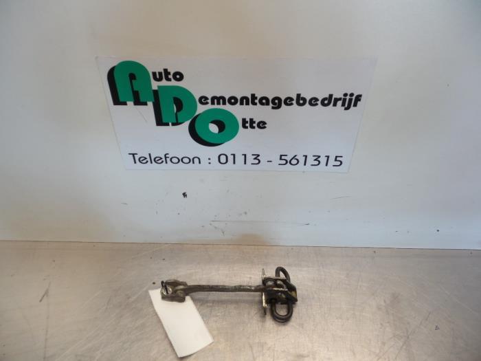 Deurvanger 2Deurs links van een Opel Corsa (Corsa C 00-), Gebruikt, -, -, Opel