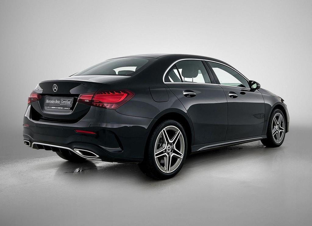 Mercedes-Benz A-klasse 250 e Berline AMG Line | Verwarmde Ze, Auto's, Mercedes-Benz, Stof, Gebruikt, 16 kWh, Zwart