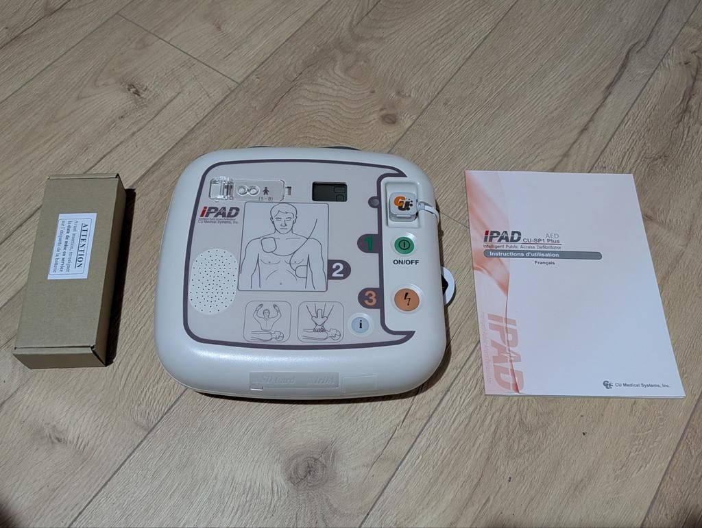 Nieuwe halfautomatische defibrillator, Ophalen