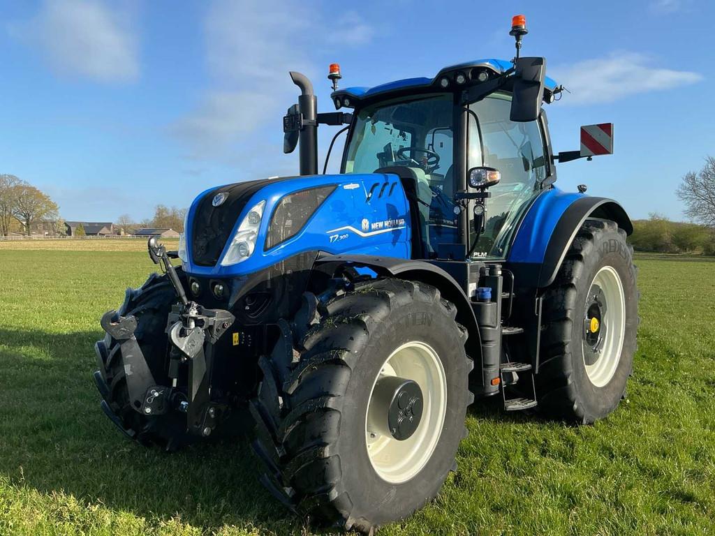 Tracteur agricole New Holland T7.300 à traction intégrale, Utilisé, New Holland