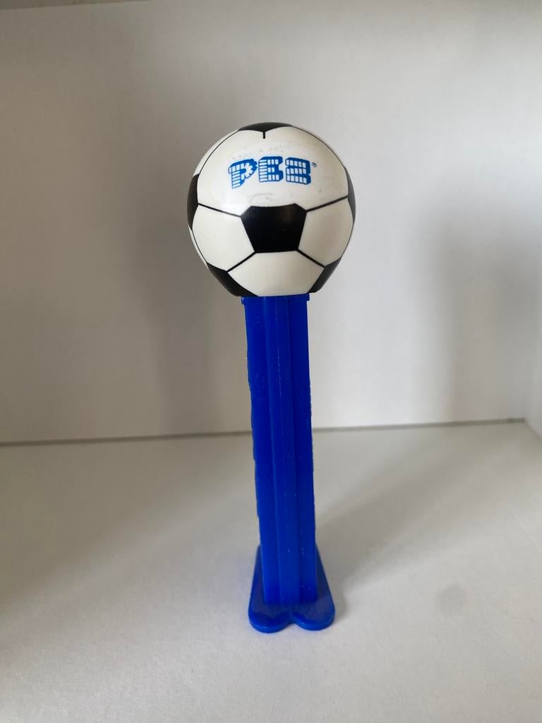 Pez voetbal, Verzamelen, Ophalen of Verzenden, Zo goed als nieuw