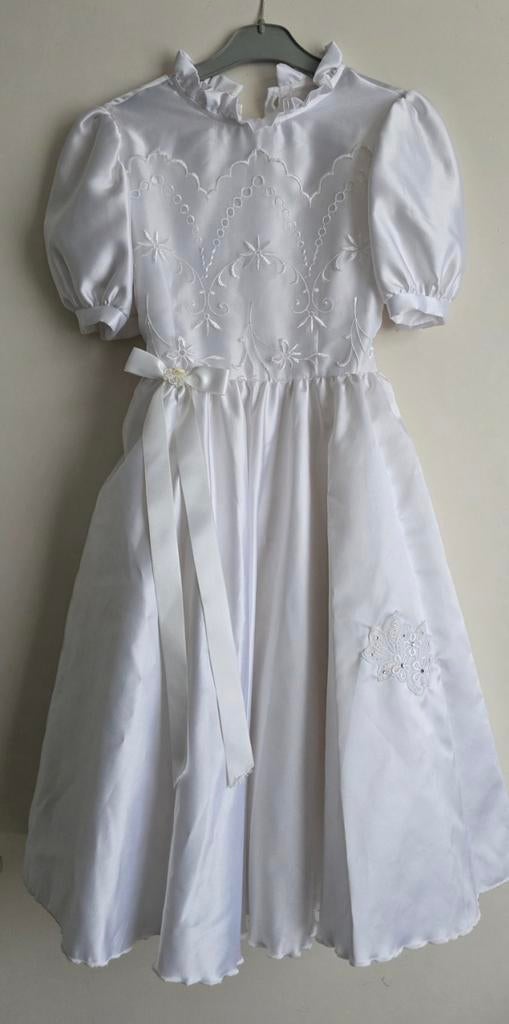 Robe de communion 10 ans, Enlèvement