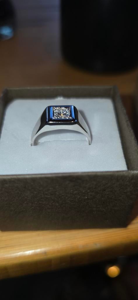 Wit gouden ring met briljant 0.50 k 8.52 gram, Handtassen en Accessoires, Ringen, 18 tot 19, Wit, Heer, Ophalen of Verzenden