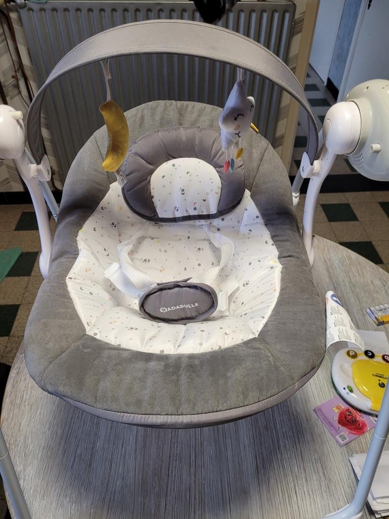 Baby schommel., Kinderen en Baby's, Wipstoeltjes, Ophalen