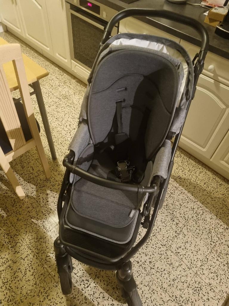 Buggy merk quax, Enlèvement, Comme neuf, Protection de pluie