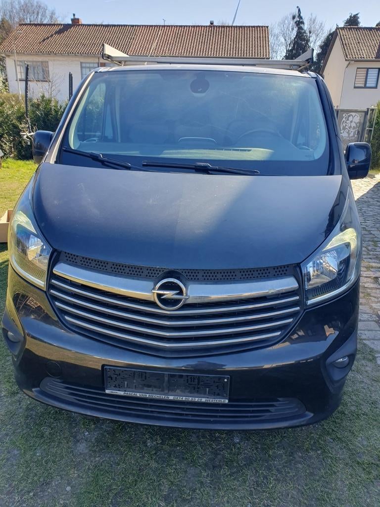 Opel vivaro lichte vracht 3 personen, Auto's, Bestelwagens en Lichte vracht, Voorwielaandrijving, Euro 5, Stof, 1600 cc