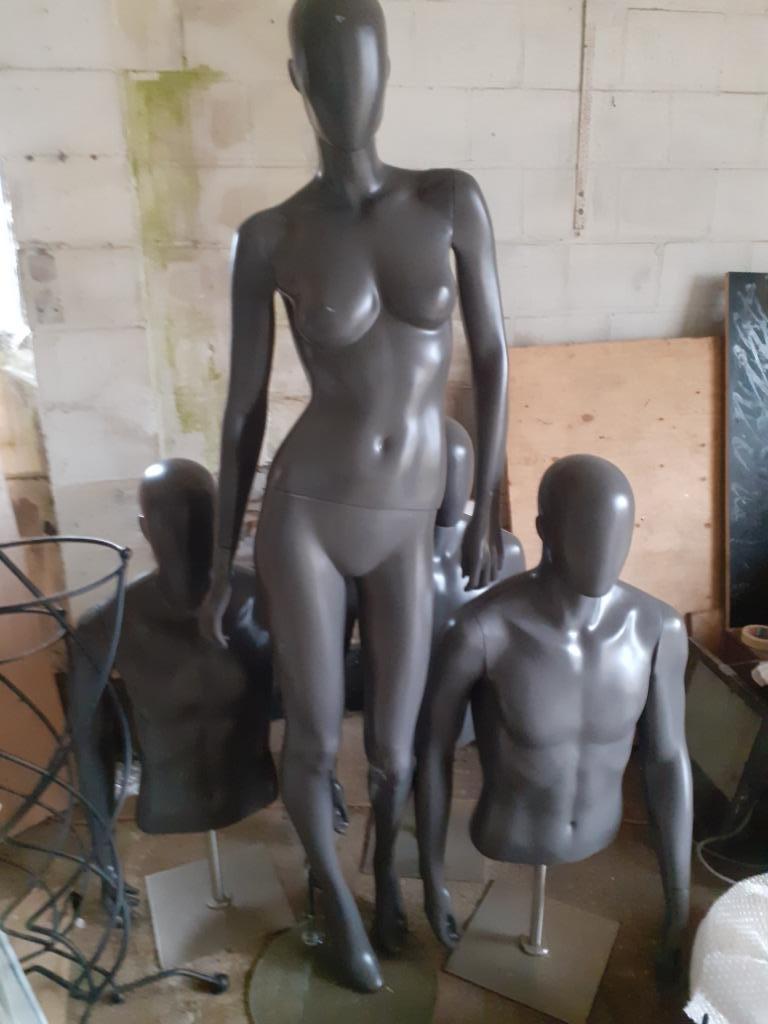 vrouw paspoppen, Ophalen, Zo goed als nieuw, Grijs