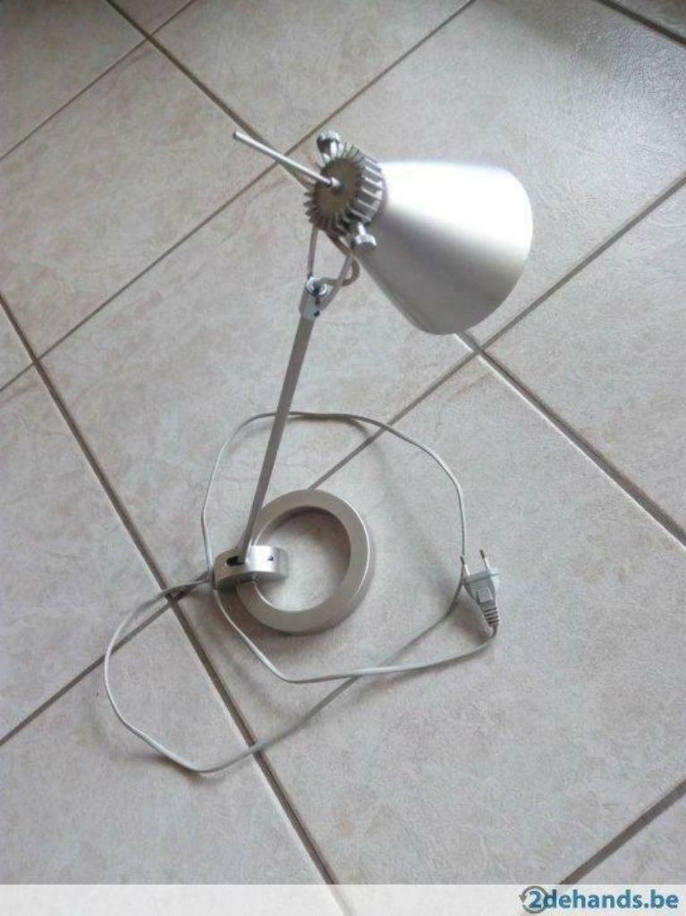 Zeer mooie bureaulamp, Ophalen