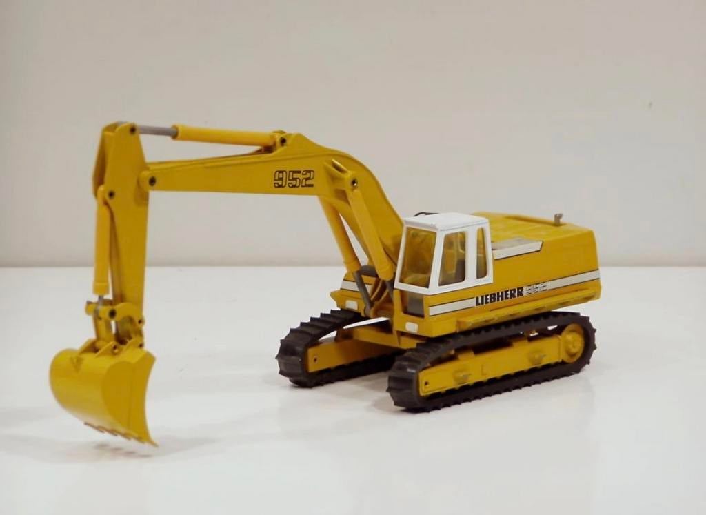 LIEBHERR 952 Conrad 1:50 en Boîte d'origine, Hobby & Loisirs créatifs, Voitures miniatures | 1:50, Conrad