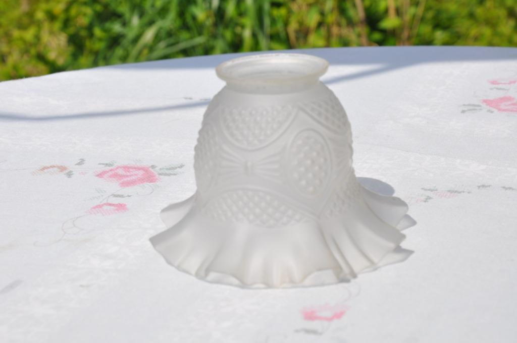 §  bobeche drapée avec medaillon, Enlèvement ou Envoi