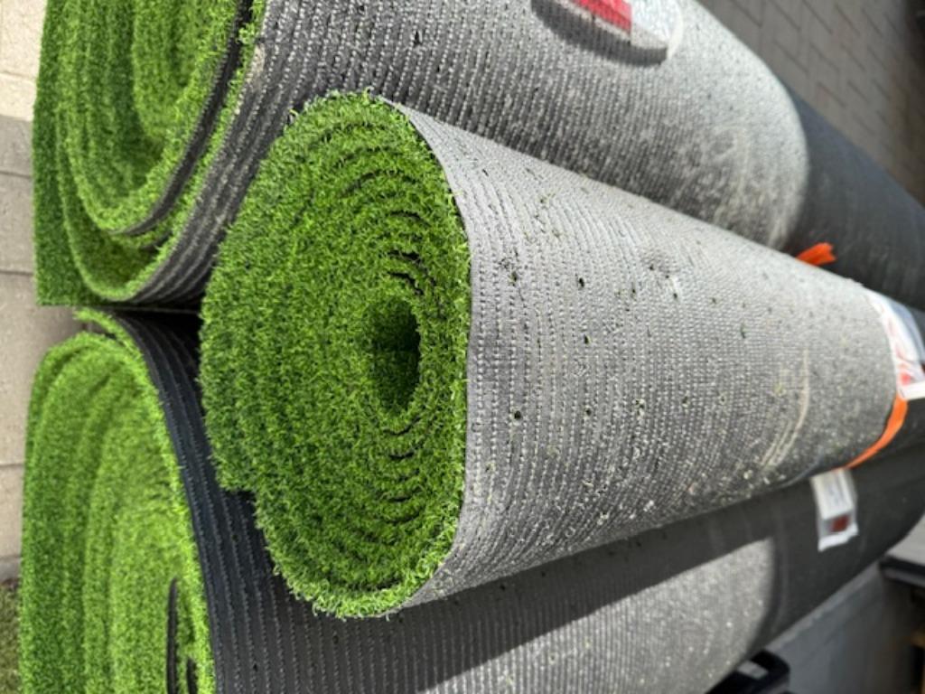 Gazon artificiel / sprinttrack 2m x 18,70m (Unicolor) (occa), Neuf, Info@kriden.be, Enlèvement ou Envoi, 20 m² ou plus