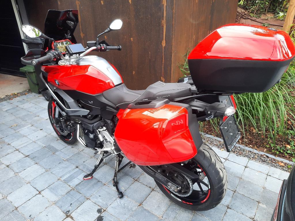 BMW F 900 XR FULL opt. et nombreux accessoires., Motos, Motos | BMW, Particulier, Autre, plus de 35 kW, 2 cylindres, ABS, Poignées chauffantes