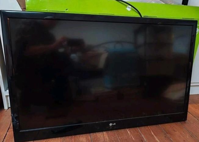 LG 42 televisies De LG 42LV3400 tv om aan de muur te bevesti, Audio, Tv en Foto, Televisies, Ophalen, LED, LG