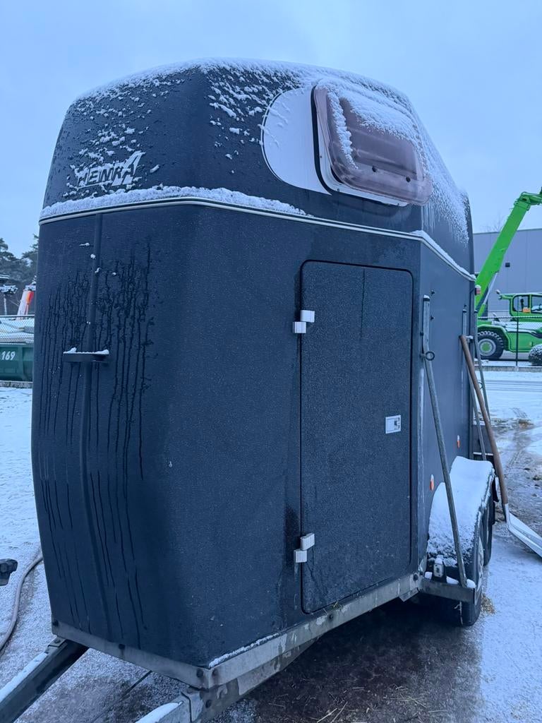 Henra contessa paardentrailer, Dieren en Toebehoren, Paarden en Pony's | Trailers en Aanhangwagens, Ophalen, Gebruikt, Polyester