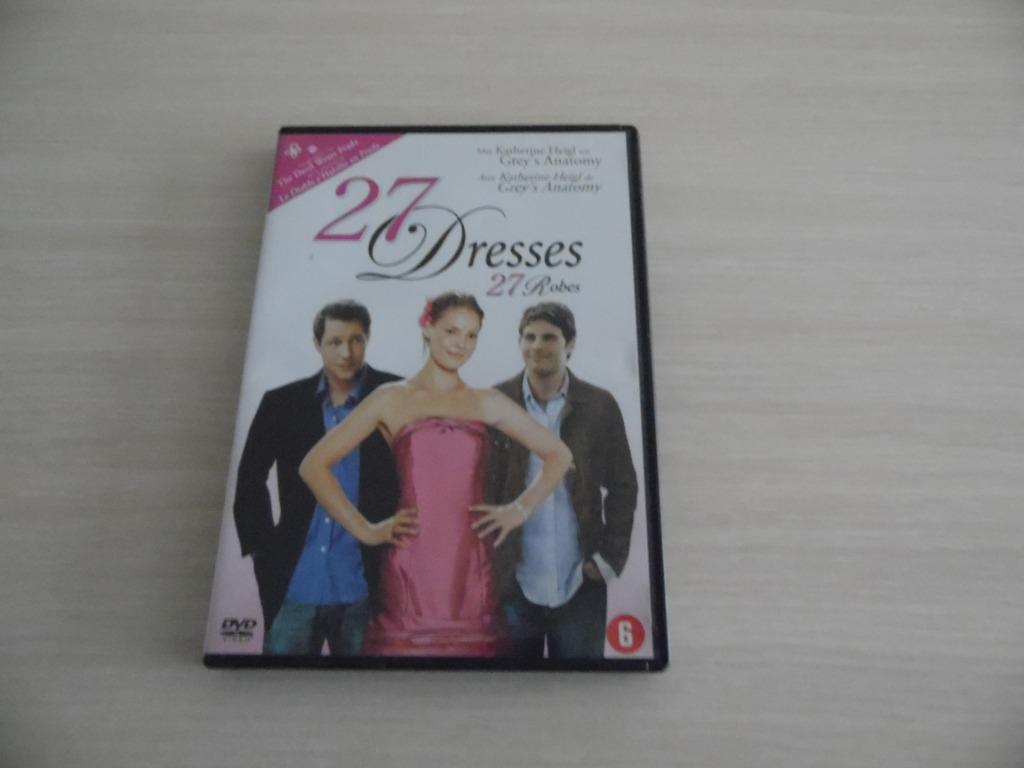 27 ROBES, À partir de 6 ans, Enlèvement ou Envoi, Comme neuf, Comédie romantique